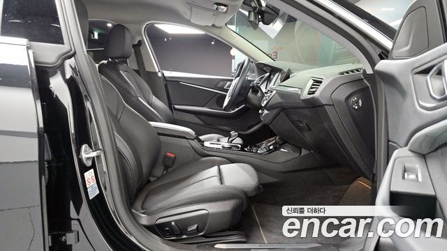 BMW 2-Series 2024 — photo 11