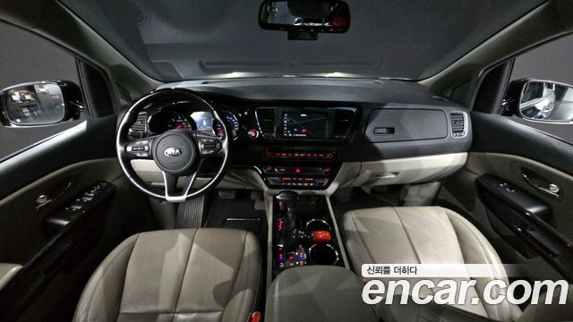 Kia Canival 2019 — photo 7