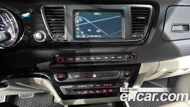 Kia Canival 2019 — photo 15