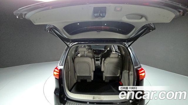 Kia Canival 2019 — photo 20