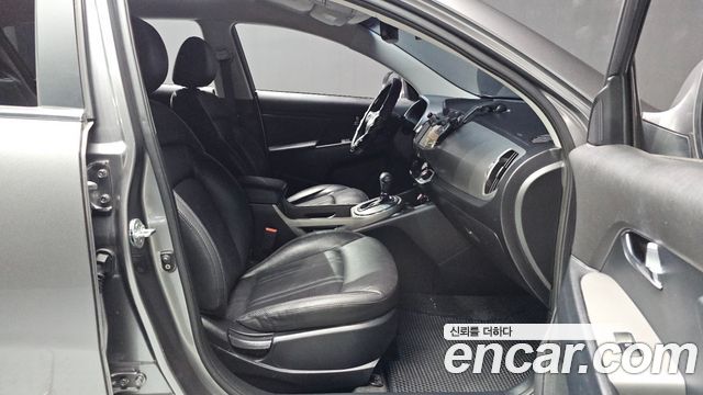 Kia Sportage 2016 — photo 11