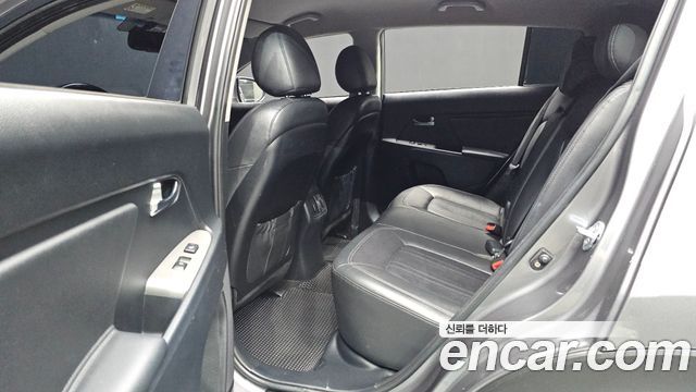 Kia Sportage 2016 — photo 13