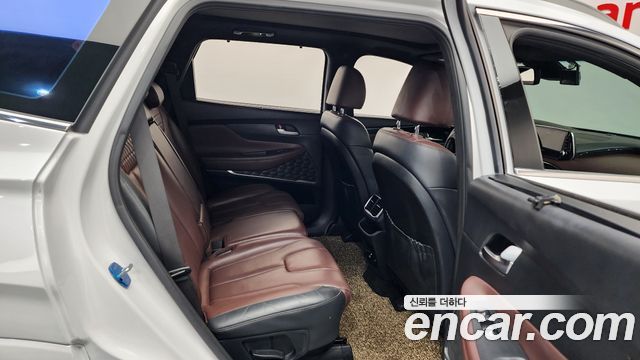 Hyundai Santafe 2019 — photo 12
