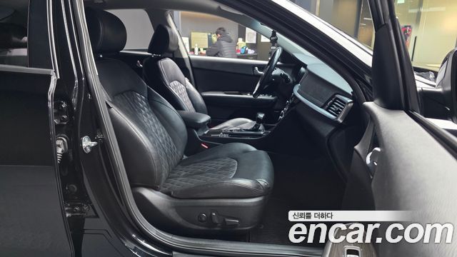 Kia K5 2019 — photo 11
