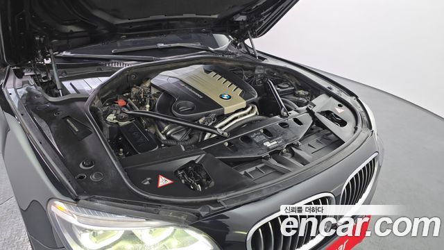 BMW 7-Series 2015 — photo 6
