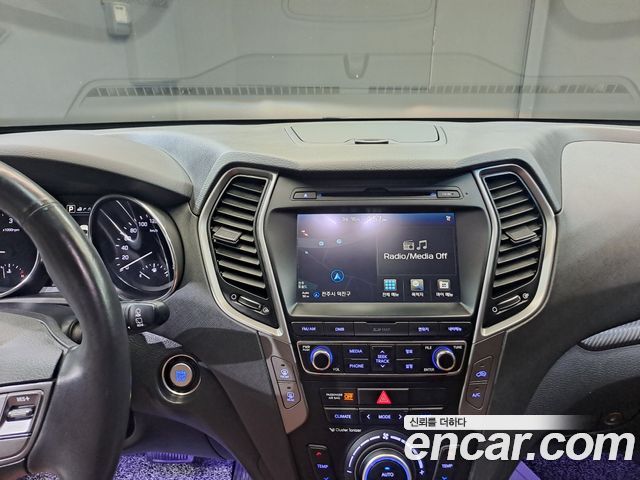 Hyundai Santafe 2016 — photo 10