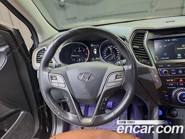 Hyundai Santafe 2016 — photo 11