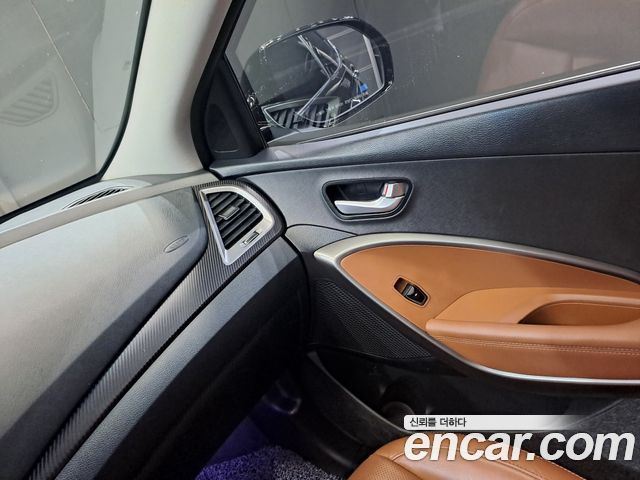 Hyundai Santafe 2016 — photo 12
