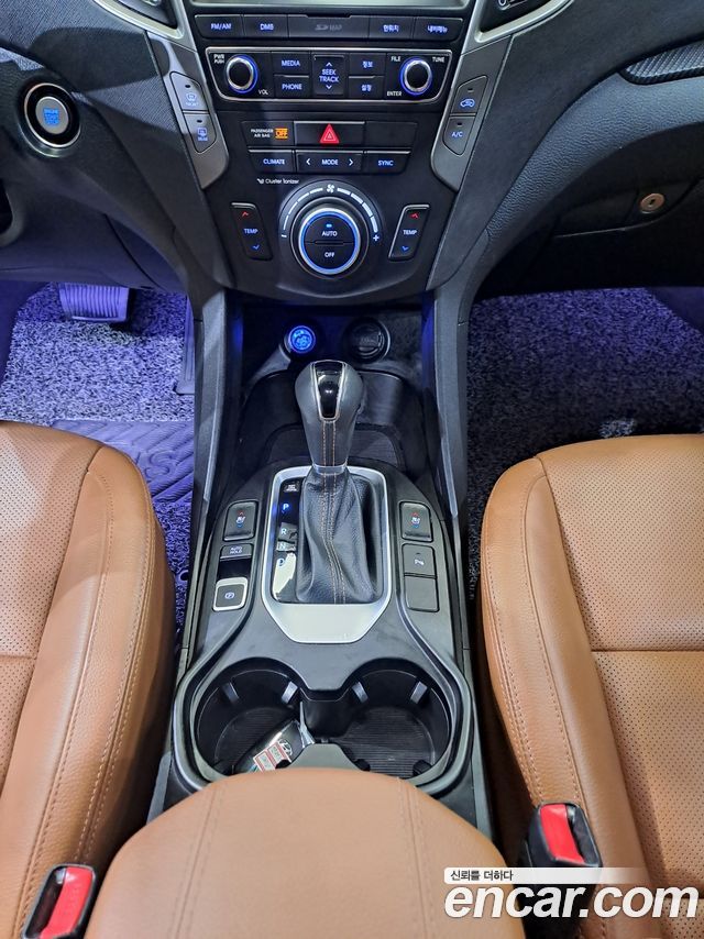 Hyundai Santafe 2016 — photo 13