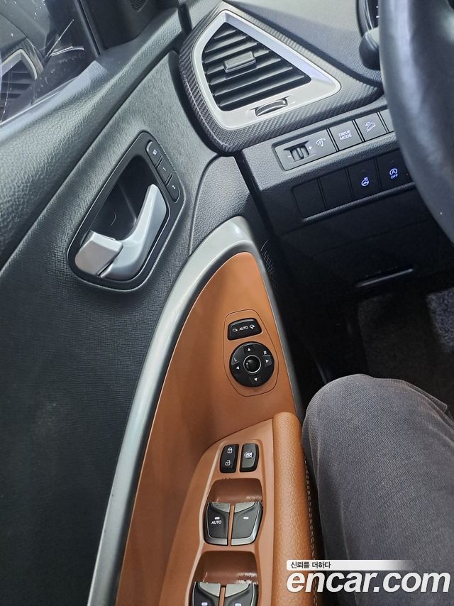Hyundai Santafe 2016 — photo 15