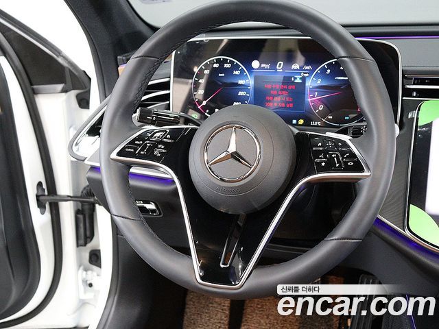 Mercedes-Benz E-Class 2025 — photo 15