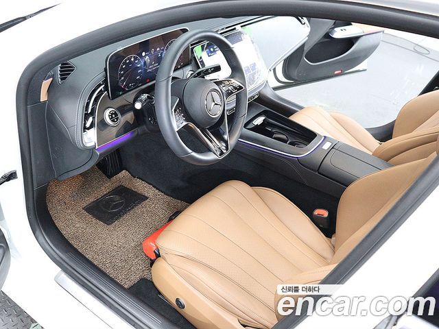 Mercedes-Benz E-Class 2025 — photo 17