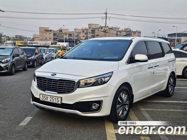 Kia Canival 2015 — photo 1