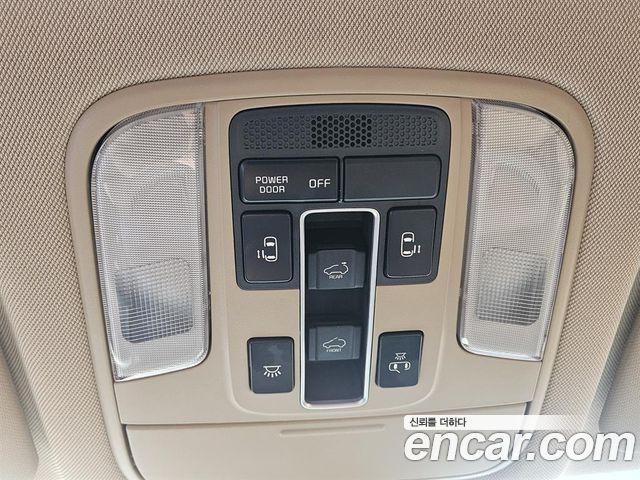 Kia Canival 2015 — photo 14