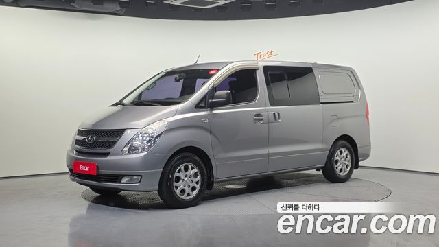 Hyundai Starex 2012 — photo 1