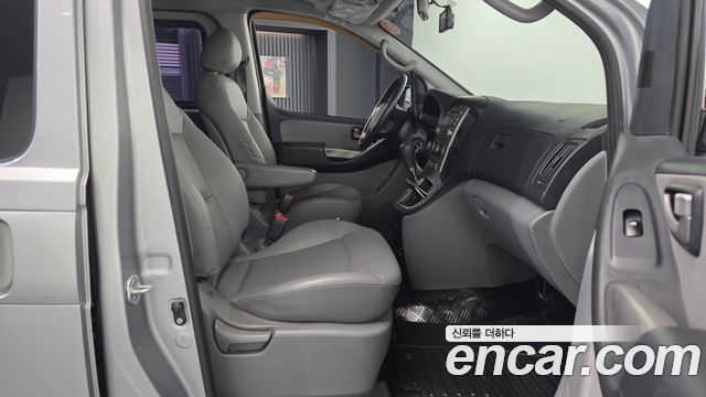 Hyundai Starex 2012 — photo 11