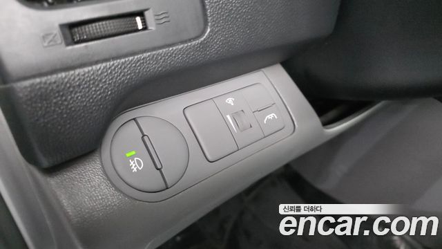 Hyundai Starex 2012 — photo 17