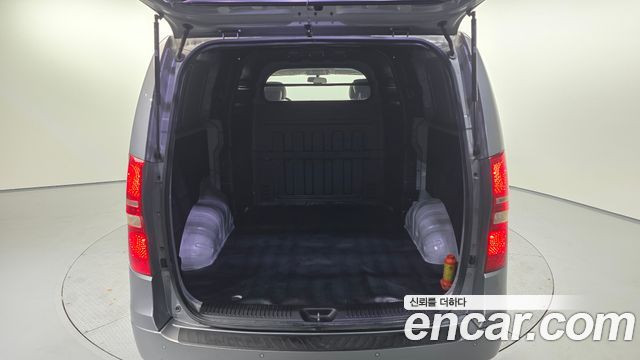 Hyundai Starex 2012 — photo 20
