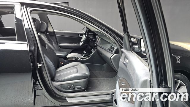 Kia K5 2016 — photo 11