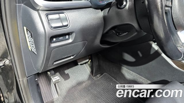 Kia K5 2016 — photo 13