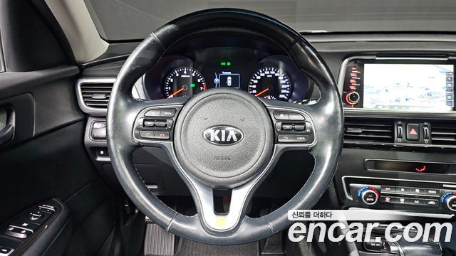 Kia K5 2016 — photo 14