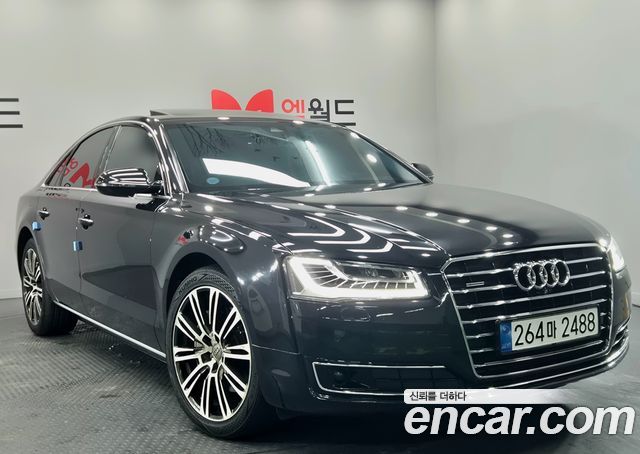 Audi A8 2015 — photo 1