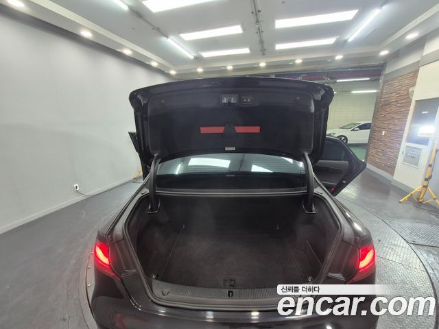 Audi A8 2015 — photo 4