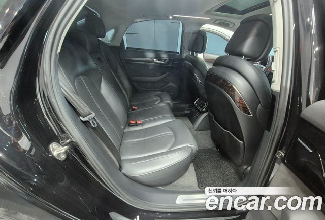 Audi A8 2015 — photo 15