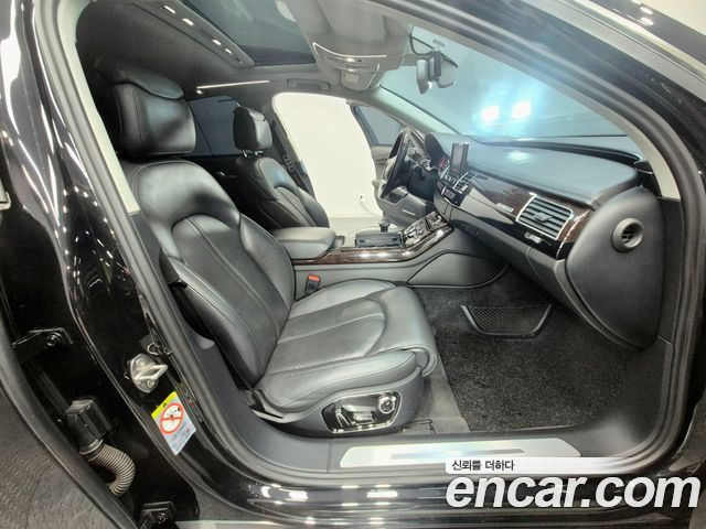 Audi A8 2015 — photo 16