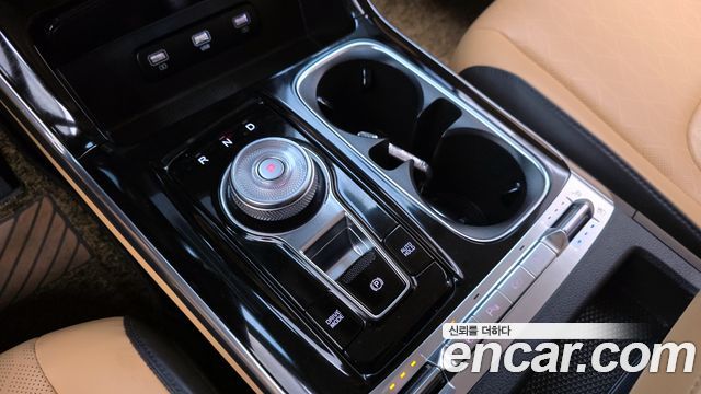 Kia Canival 2021 — photo 9