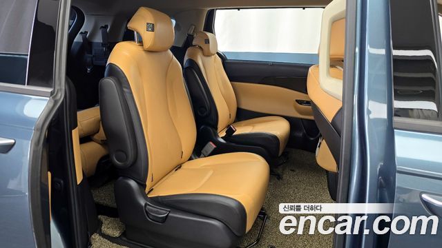 Kia Canival 2021 — photo 12