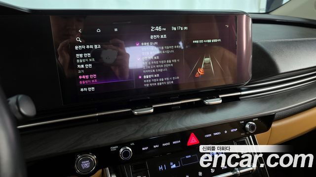 Kia Canival 2021 — photo 16