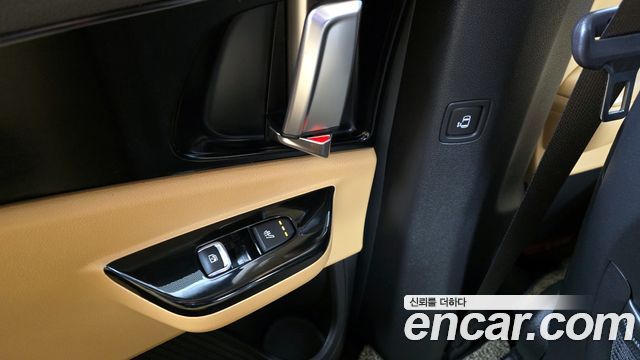 Kia Canival 2021 — photo 19