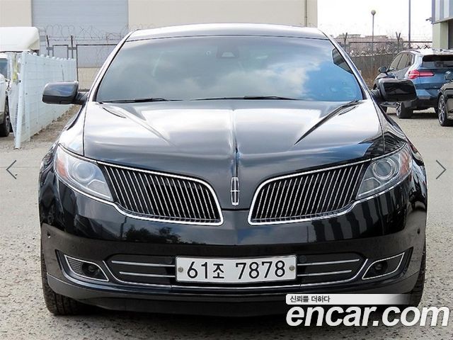 Lincoln MKS 2014 — photo 2