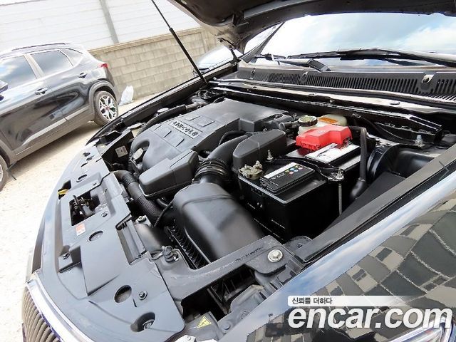 Lincoln MKS 2014 — photo 19