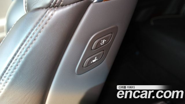 Genesis EQ900 2016 — photo 19
