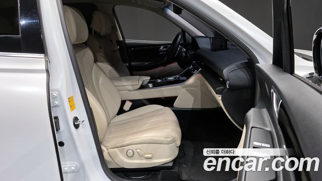Genesis GV80 2020 — photo 11