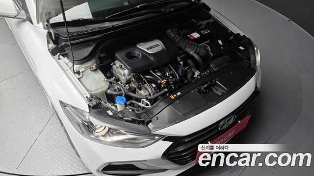 Hyundai AVANTE 2017 — photo 6