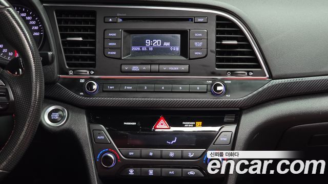 Hyundai AVANTE 2017 — photo 14
