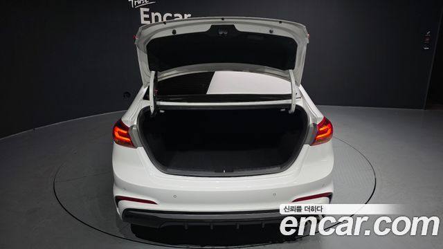 Hyundai AVANTE 2017 — photo 20