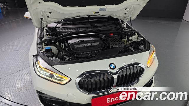 BMW 1-Series 2024 — photo 6