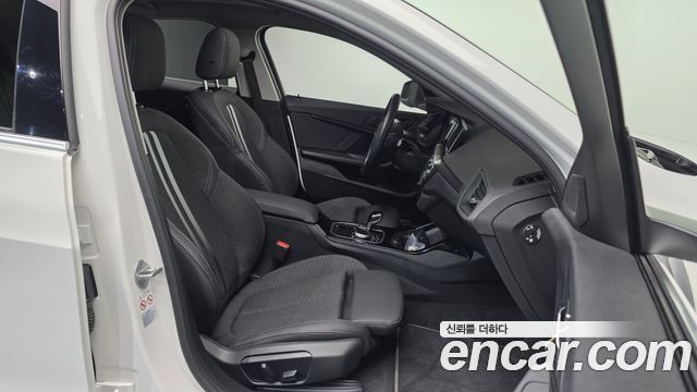 BMW 1-Series 2024 — photo 10