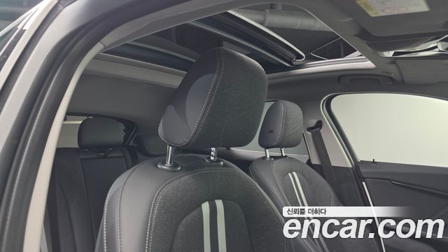 BMW 1-Series 2024 — photo 18