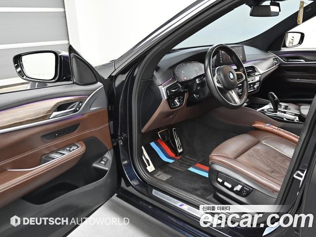 BMW Gran Turismo 2020 — photo 11