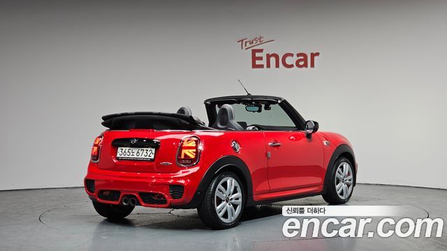 Mini Cooper Convertible 2020 — photo 2