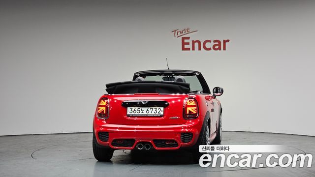 Mini Cooper Convertible 2020 — photo 4