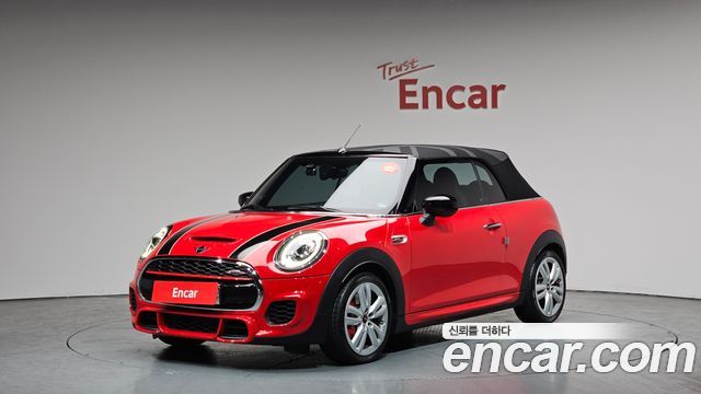 Mini Cooper Convertible 2020 — photo 19
