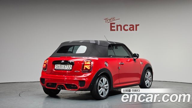 Mini Cooper Convertible 2020 — photo 20