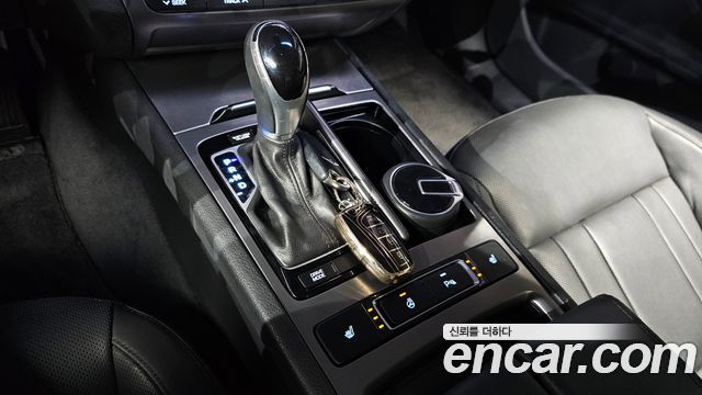 Hyundai Genesis 2014 — photo 9