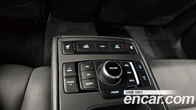 Hyundai Genesis 2014 — photo 17